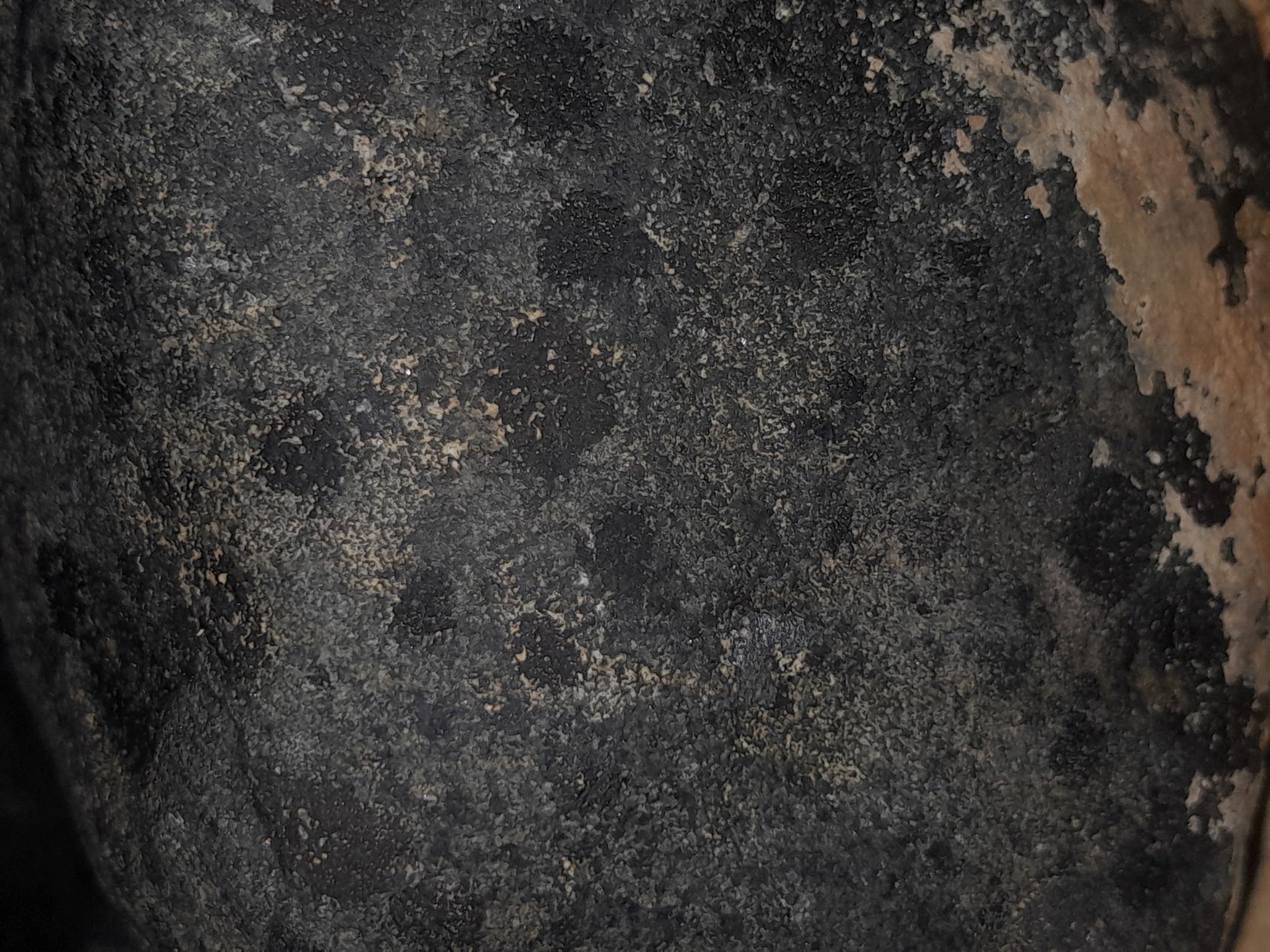 شهاب سنگ کربنی وزن 2878g  چگالی 2/98